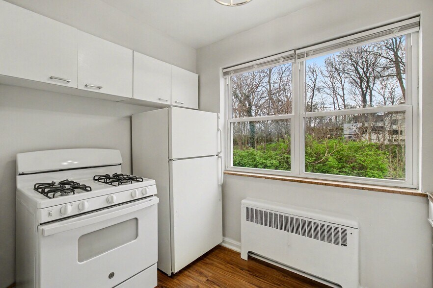 Building Photo - 1607 Asmann Ave