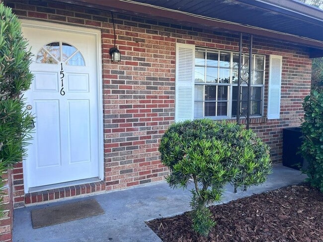 Building Photo - 1516 S Boundary St