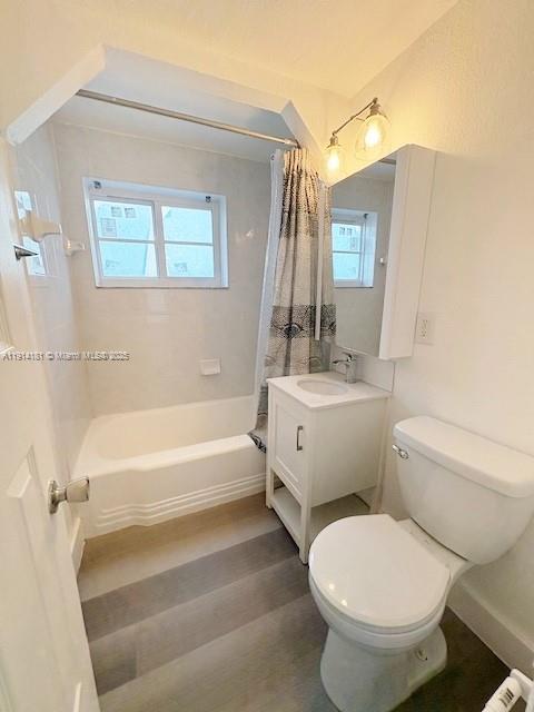 Building Photo - 7445 Harding Ave