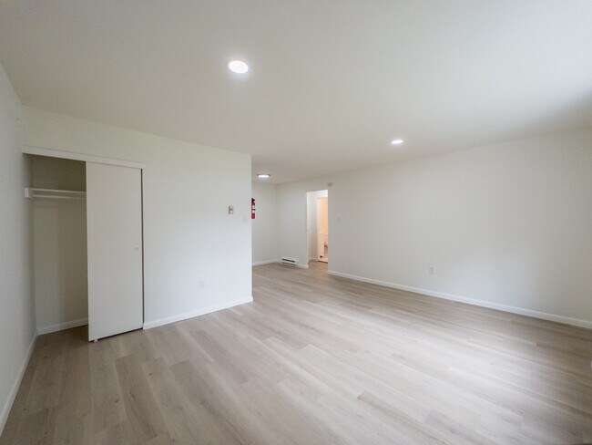 WoodlandManor_A2-8 - Woodland Manor Apartments