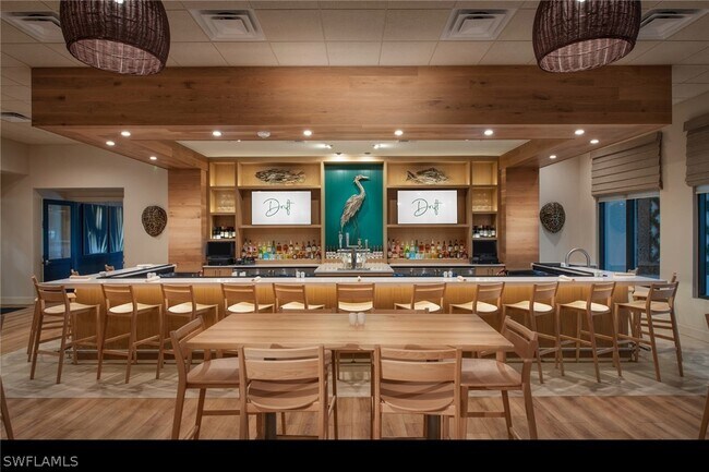 Building Photo - 18312 Ridgeline Dr