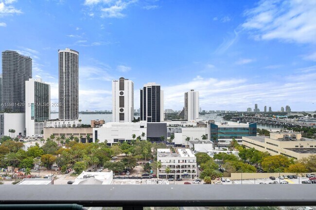 Building Photo - 1600 NE 1st Ave