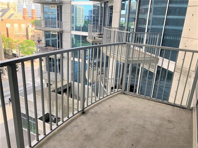 Building Photo - 400 W Peachtree St NW