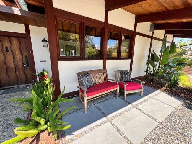Building Photo - SPACIOUS FOUR BEDROOM TWO AND HALF BATH CH...
