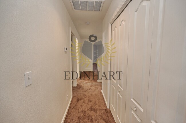 Building Photo - 2233 E Christopher Dr