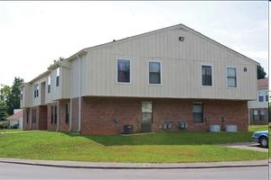Primary Photo - Gate Manor Apartments