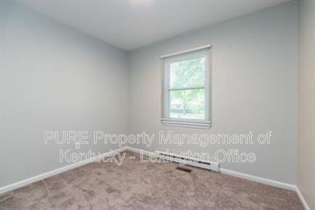 Building Photo - 316 Longview Dr
