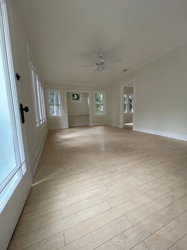 Living room - 1223 N Orange Grove Ave