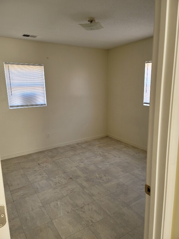 Building Photo - 346 Railroad Ave