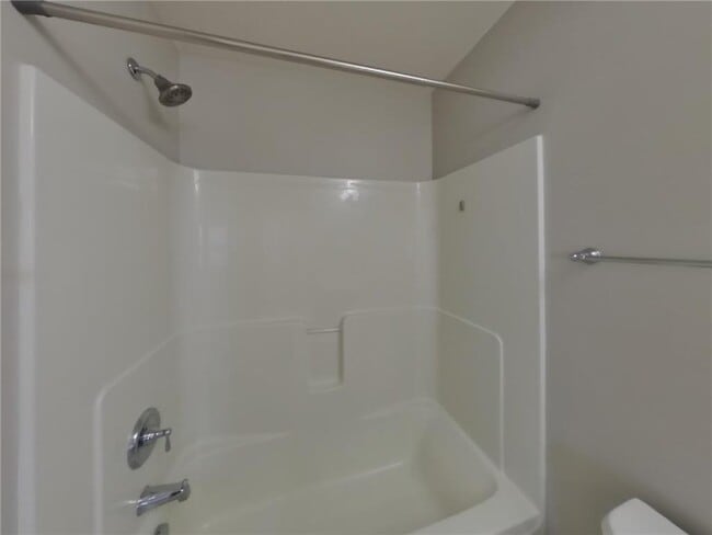 Building Photo - 1627 Fox Hunt Way