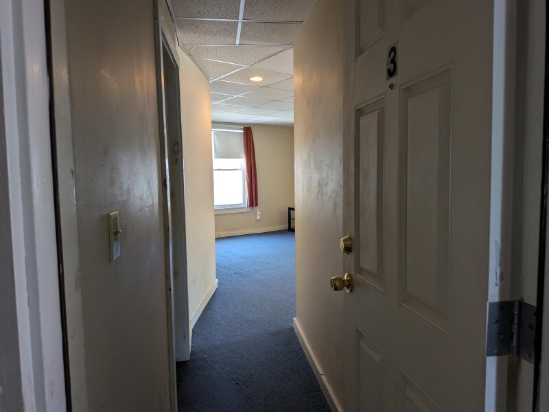 Building Photo - 437 Bay St