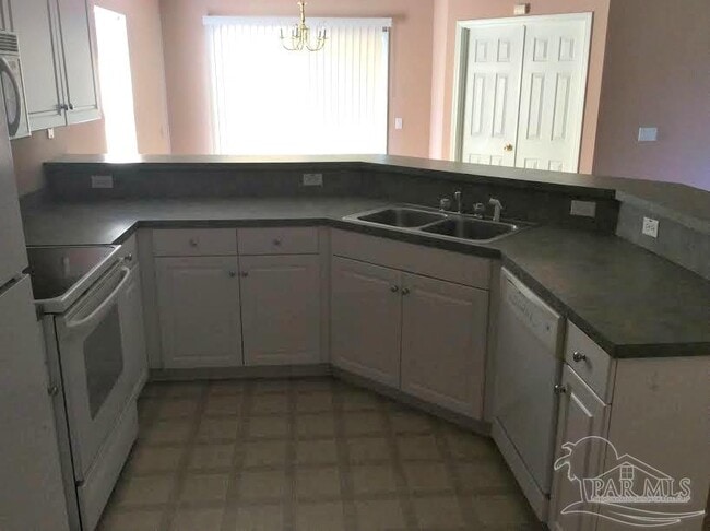 Building Photo - 338 Mizzen Ln