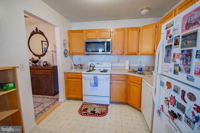 Building Photo - 152 Brookland Ct