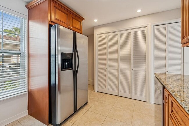 Building Photo - 10375 Carrollwood Ln