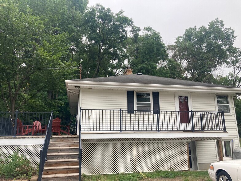 3080 Perrot Unit A - 3080 Perrot Ave S