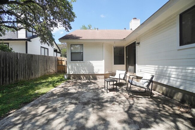 Building Photo - 2603 Garrettson Dr