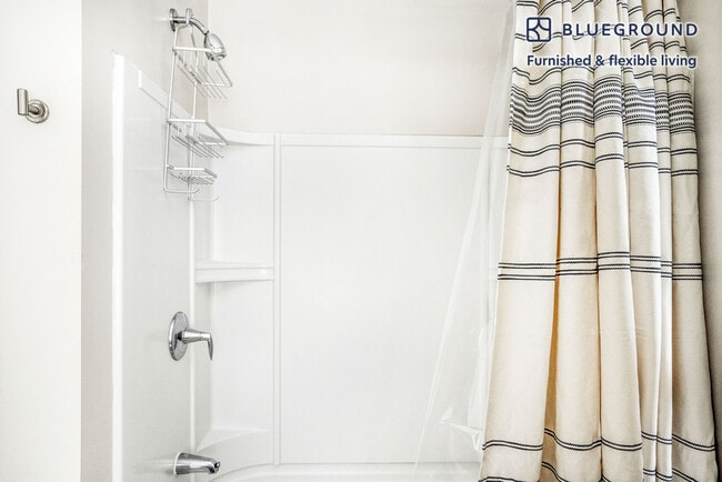 Building Photo - 1 Market St