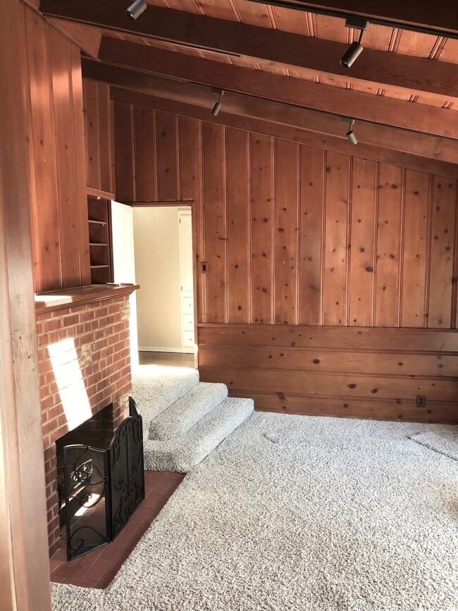 Building Photo - 2315 24th St