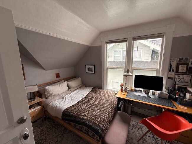 Building Photo - 1523/1525 Grant St