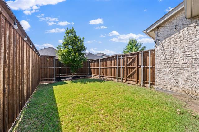 Building Photo - 2093 Almassera Dr