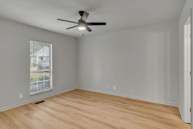 Building Photo - FOR RENT in Goodlettsville - Beautiful Renovation!