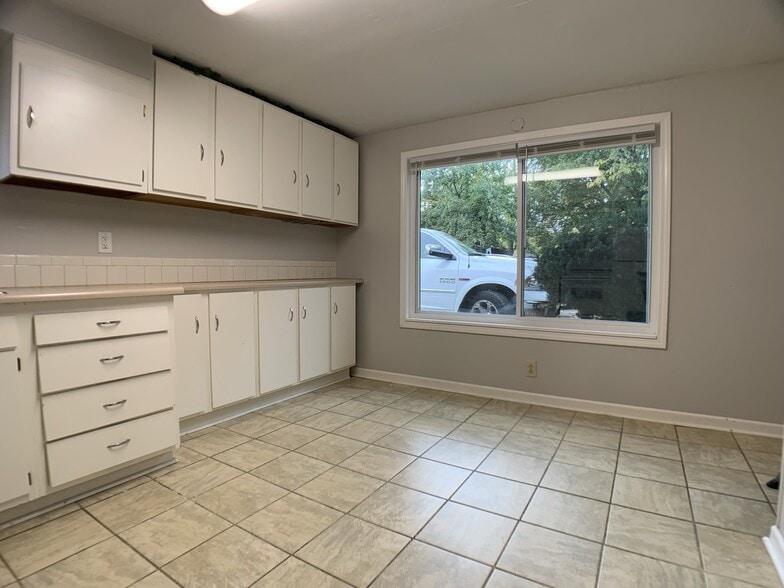 Building Photo - 1014 66th St