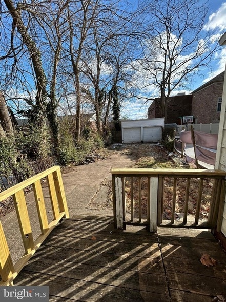 Building Photo - 1030 Radcliffe St