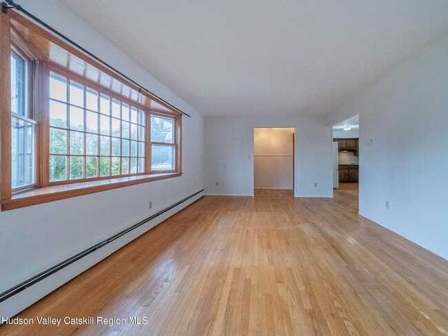 Building Photo - 30 Redwood Rd