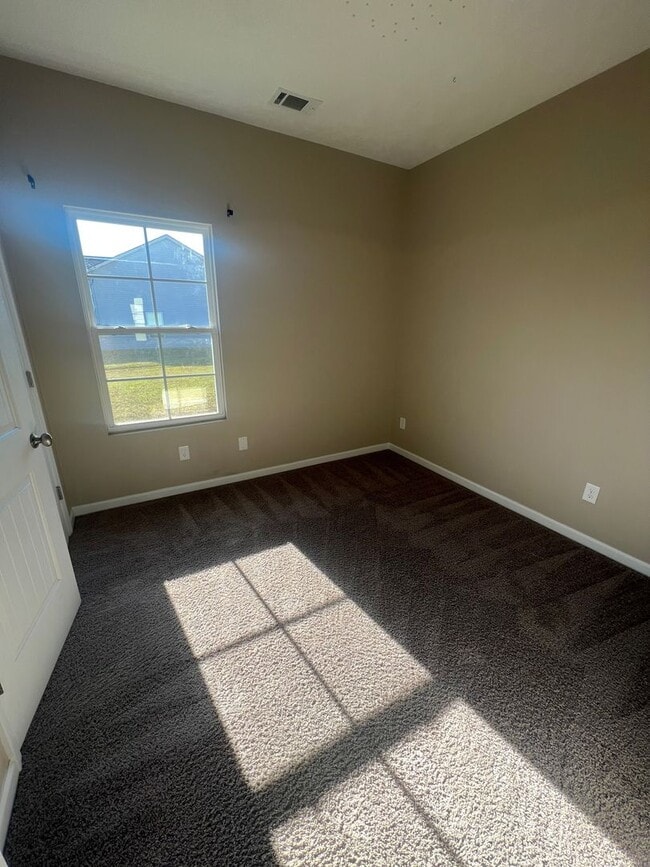 Building Photo - PRICE REDUCED! - 4 Bedroom/2 Bathroom  Home in Thomson, Georgia just off the Bypass - $100 credit...