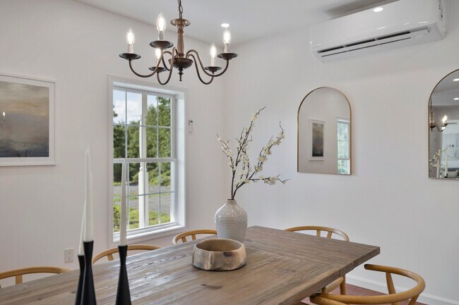 Building Photo - 163 Silver Lake Rd