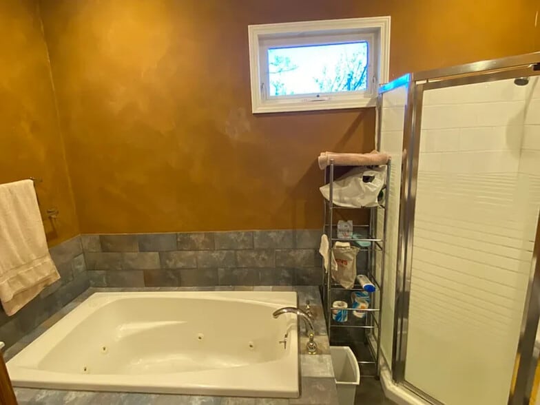 Building Photo - 27 Albion St