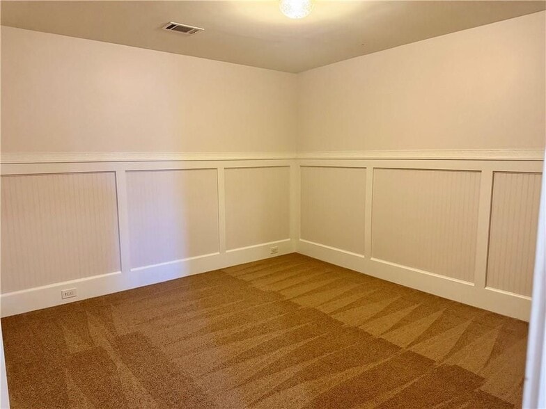 Building Photo - 1136 Fieldstone Dr