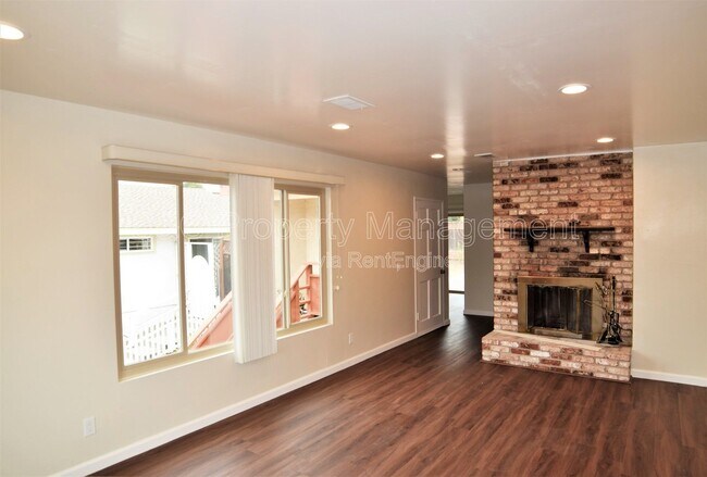 Building Photo - 1695 Hilby Ave