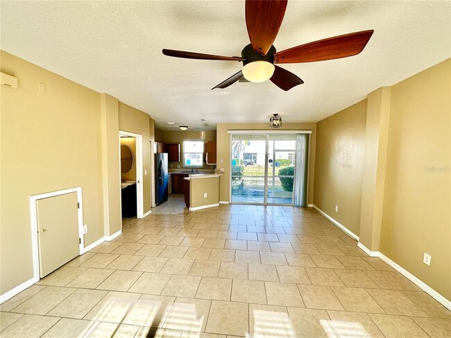 Building Photo - 12249 Country White Cir