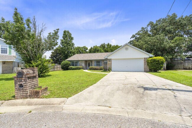 Building Photo - 406 Shorewood Cir