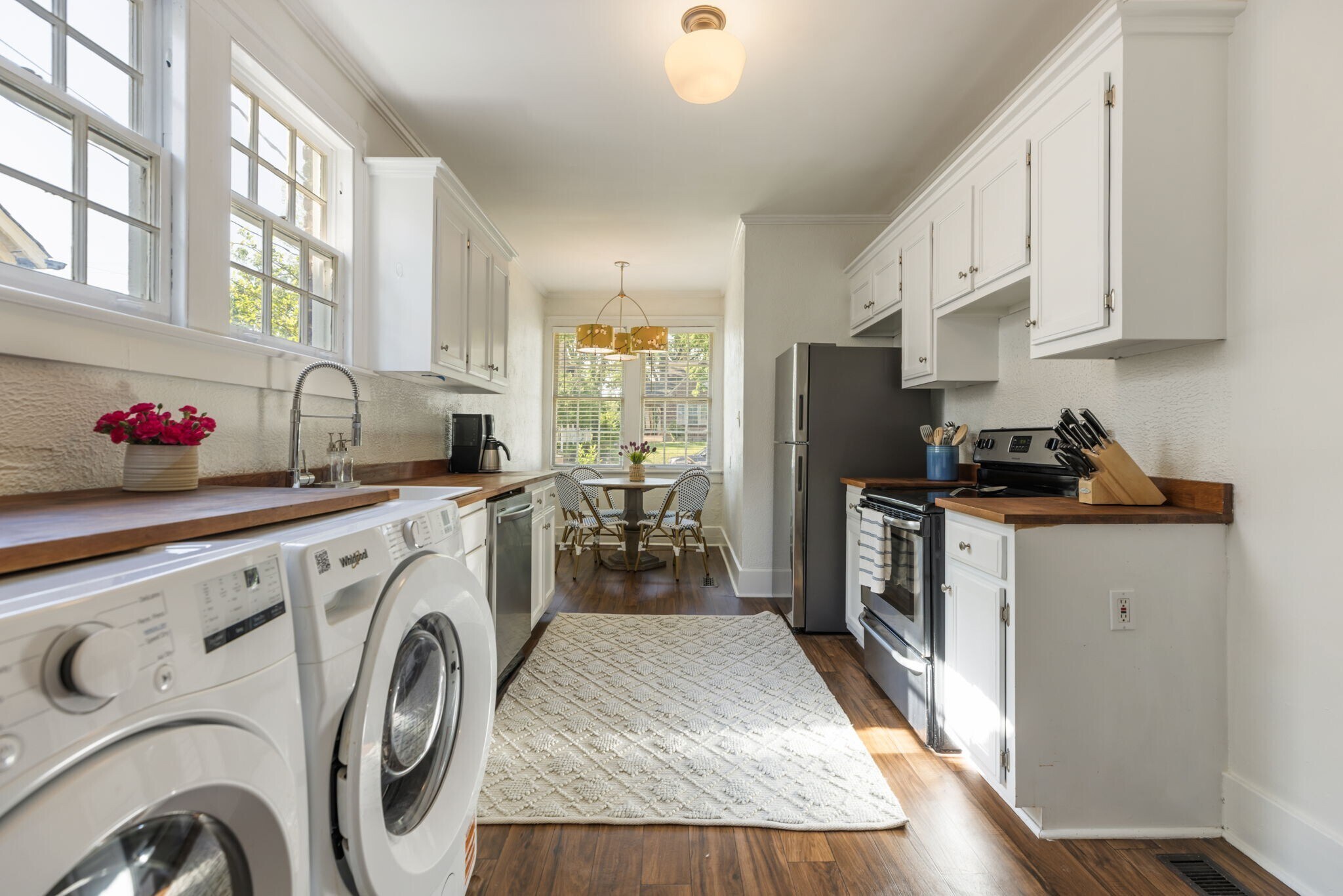 Building Photo - 2018 Sweetbriar Ave