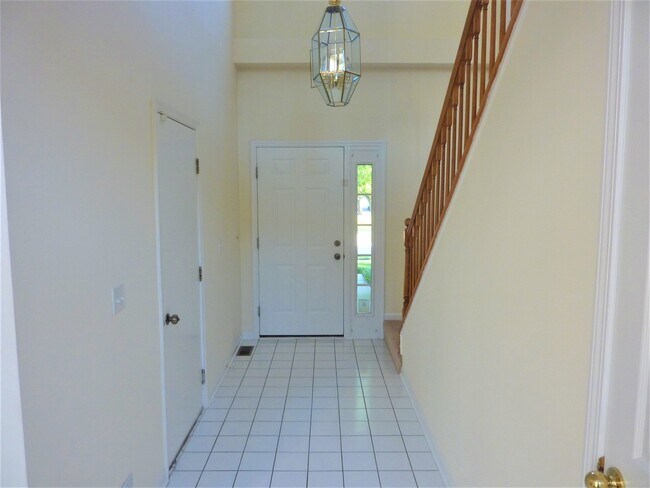 Building Photo - 2978 Belle Ln