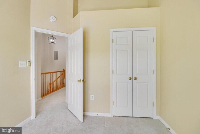 Building Photo - 4037 Fairfax Center Hunt Trail