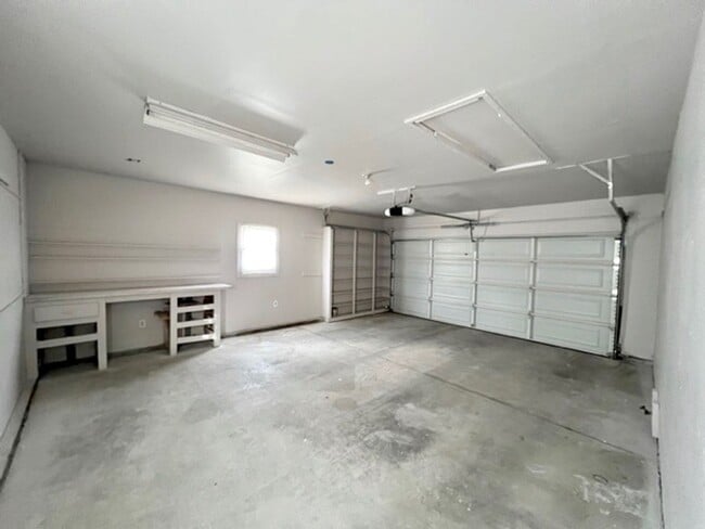 Building Photo - 3 Bedroom 1.5 Bath Home in Briargate with ...