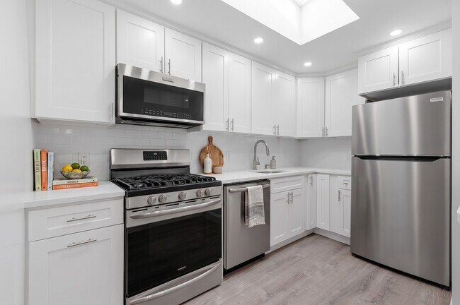 Building Photo - 56 S Highland Ave
