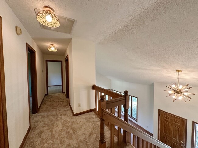 Building Photo - AVAILABLE NOW! Updated 3 Bed/2.5 Bath, 2 Car Garage - Close to Purdue & West Laf. Schools