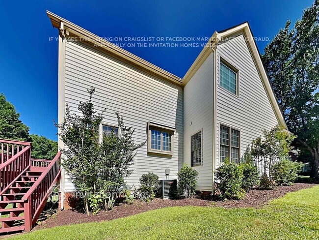 Building Photo - 8227 Beardsley Dr