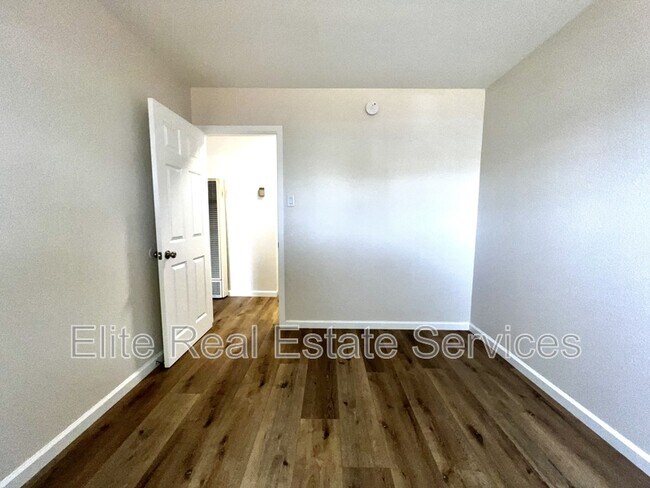 Building Photo - 3313 Clairemont Mesa Blvd