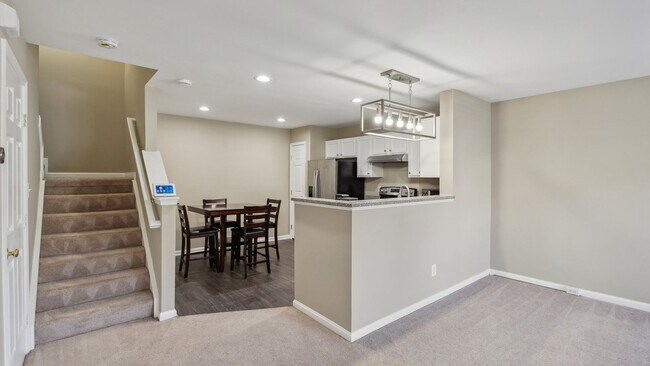 Building Photo - Discover the charm of this beautifully upd...