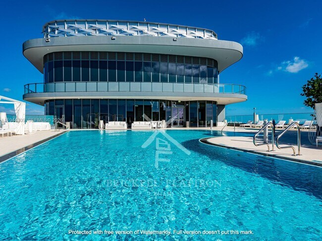 Building Photo - 1000 Brickell Plaza