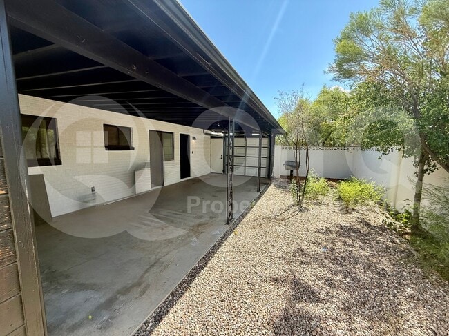 Building Photo - 1715 N Highland Ave
