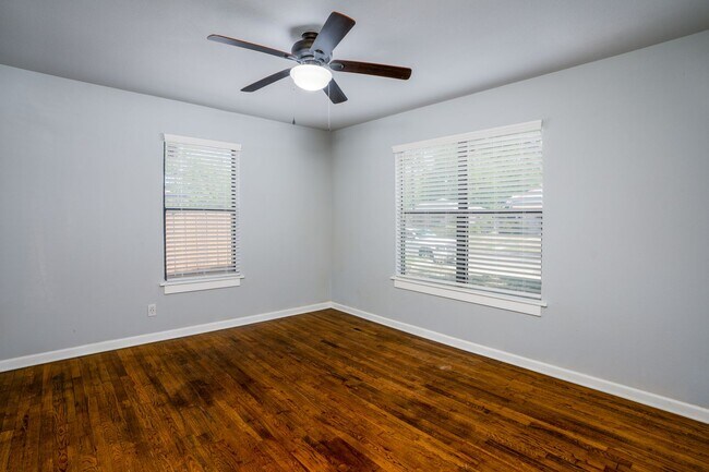 Building Photo - BEAUTIFULLY-RENOVATED JEFFERSON HEIGHTS HOME