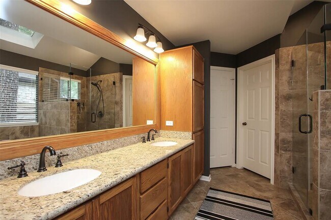 Building Photo - 6 Leaf Trace Ct