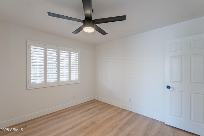Building Photo - 1717 N Ventura Ln
