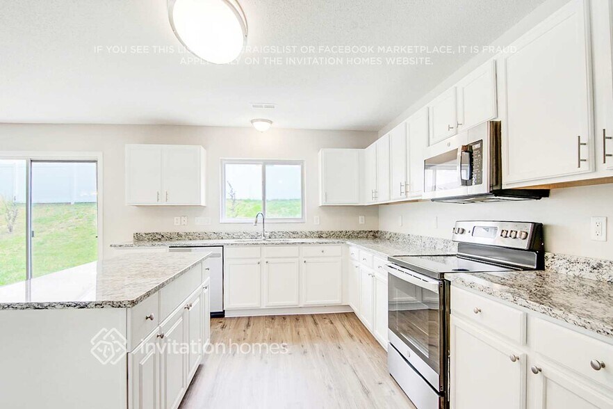 Building Photo - 516 Pebblestone Dr